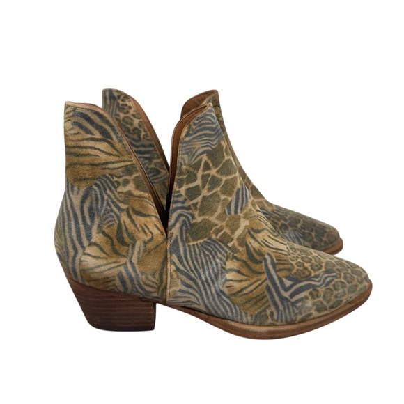 NWOT FREE PEOPLE Women’s Sz 37 Animal Print Charm Double V Western Suede Booties - Picture 2 of 16